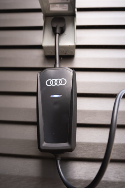 Câble de recharge mobile 2 en 1 pour véhicules électriques