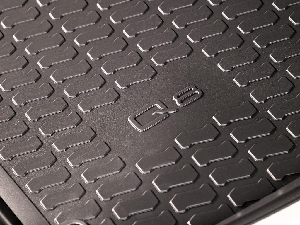 Tapis de coffre en caoutchouc - Q8 – Boutique Audi Lauzon